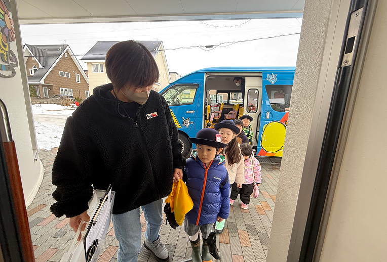 バスでのお迎え